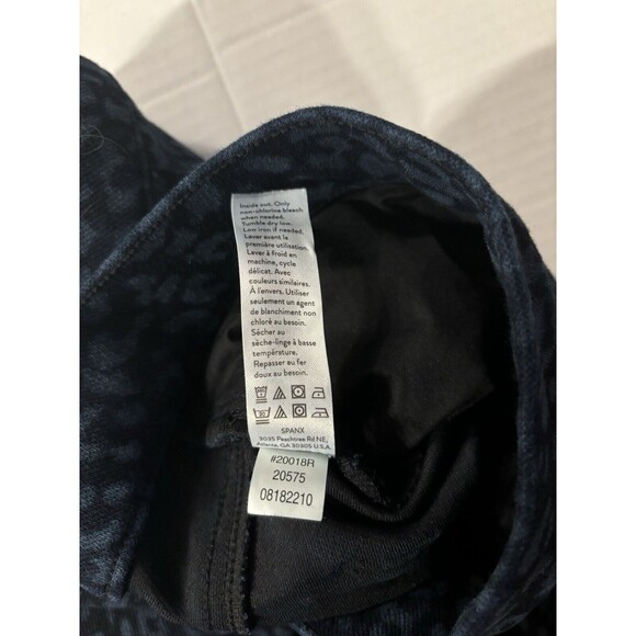 Spanx Blue Leopard Print Skinny Leg High Waisted Jean-Ish Pants Women’s Medium - Picture 10 of 13